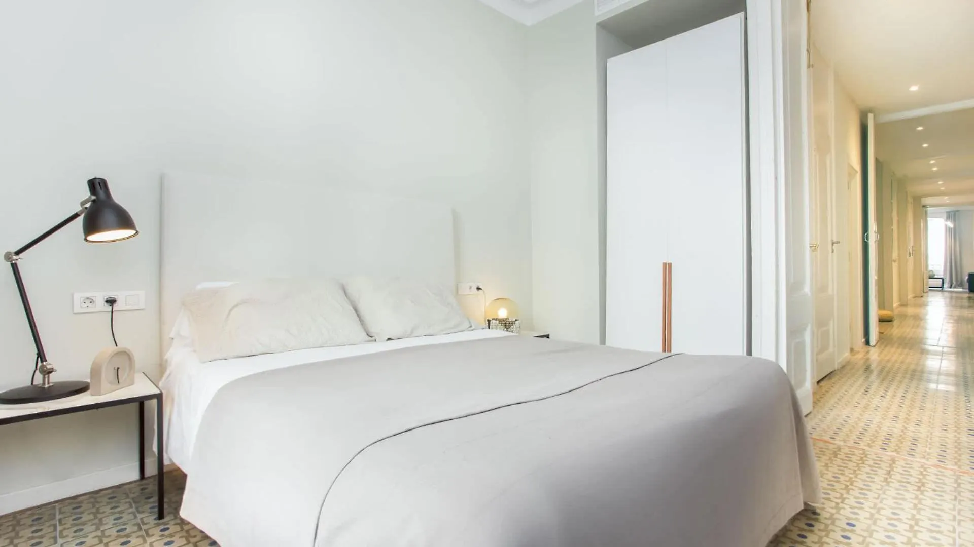 Apartment 4Bedroom Apart With Balcony In Las Ramblas 3-2 Barcelona