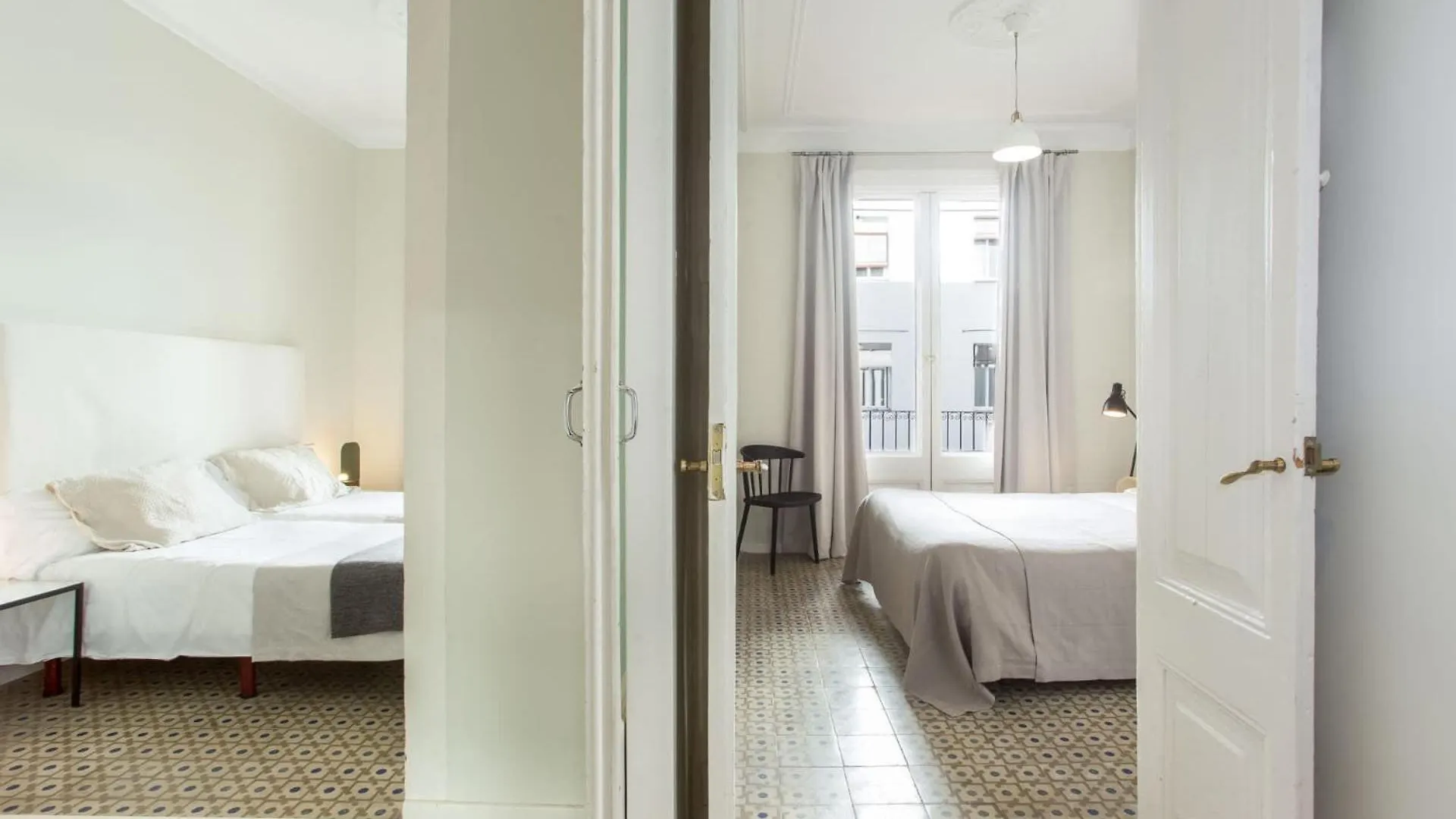 4Bedroom Apart With Balcony In Las Ramblas 3-2 Barcelona